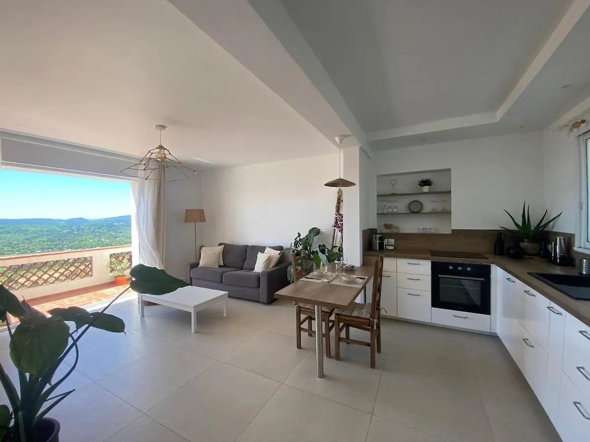 Logement Charmant Avec Vue Magique Montauroux