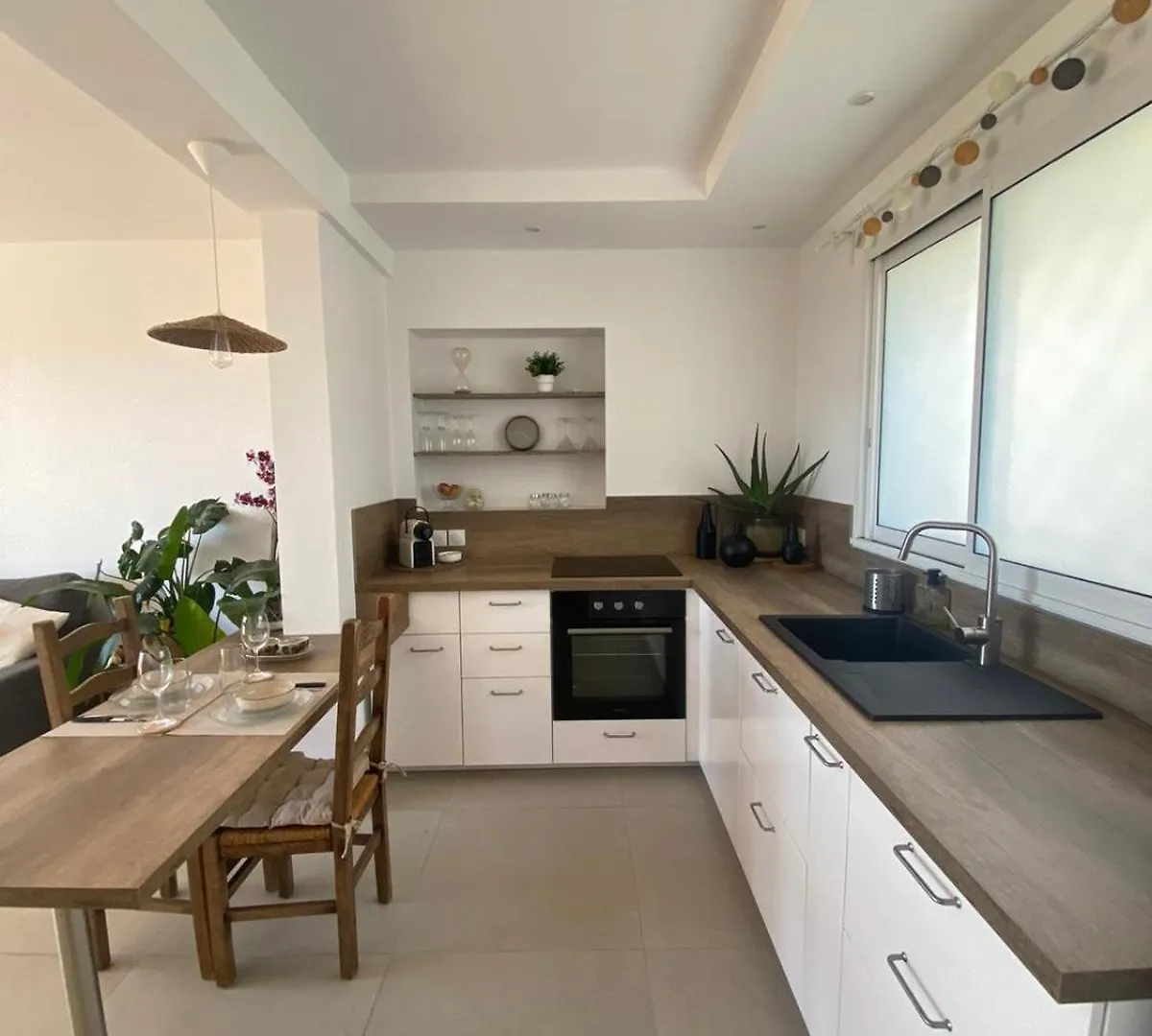 Logement Charmant Avec Vue Magique Montauroux 0*,